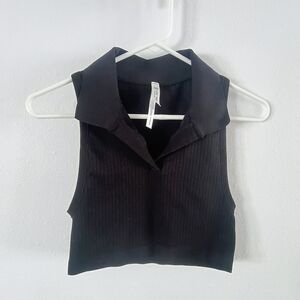 Love Tree Seamless Ribbed Crop Top Women’s Medium Black Sleeveless Collared